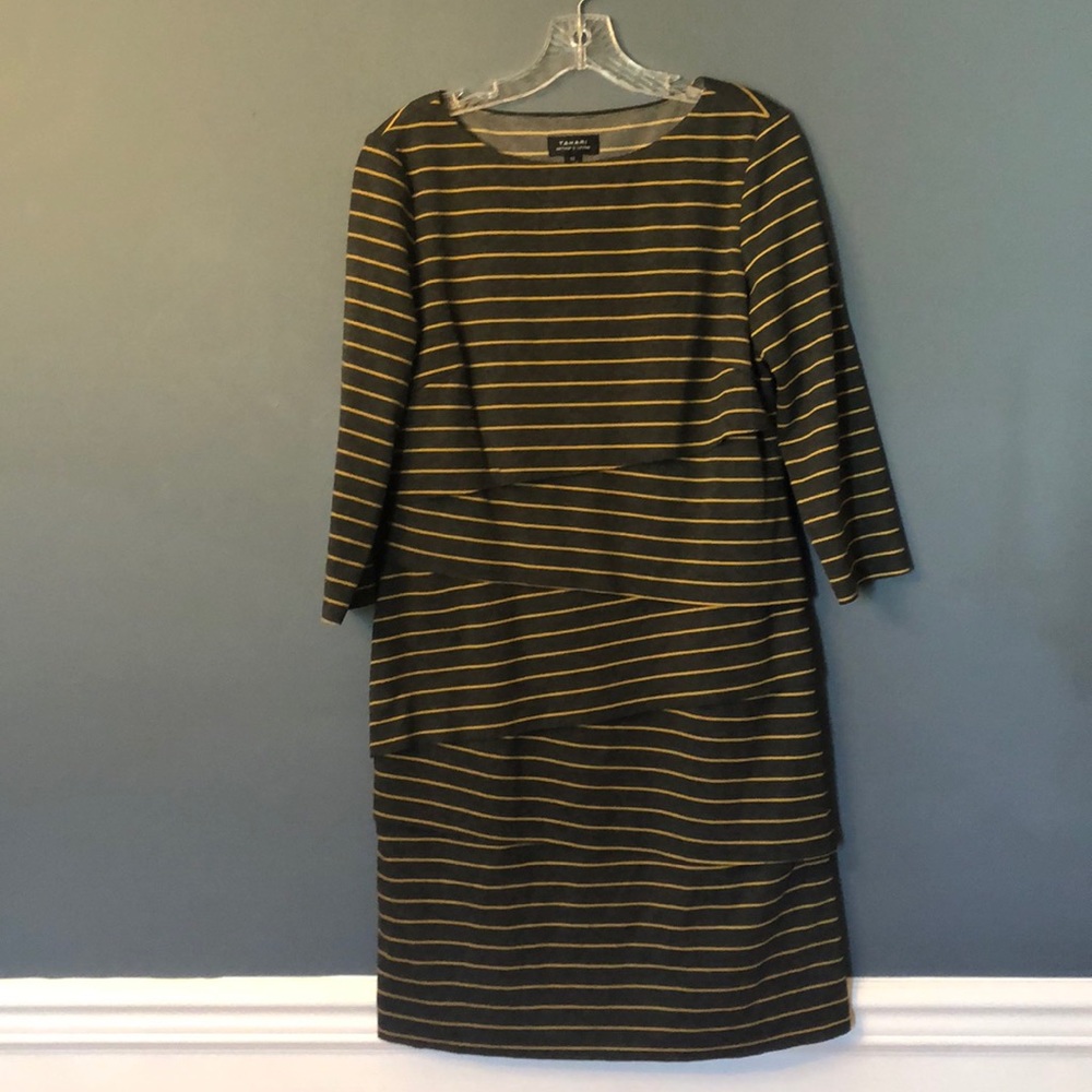 Tahari women’s gray & gold winter dress sz 12